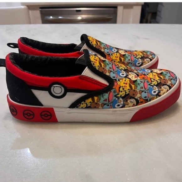 Pokemon Slip On Sneakers All Over Print Character Shoes Red Trim‎ Size 6 - Picture 4 of 8